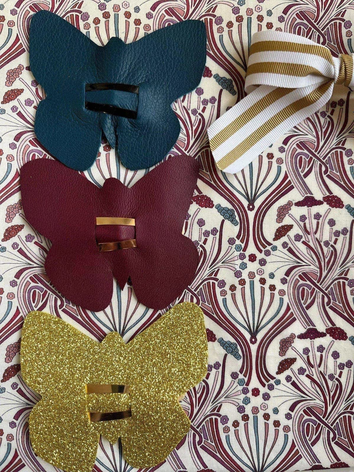 Barrettes papillon Barrettes papillon en cuir fait main — bleu canard, bordeaux et doré pailleté — By Mésange
