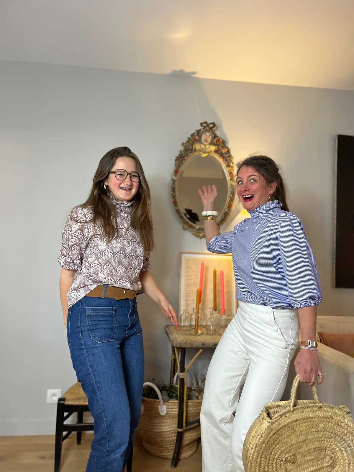 Duo blouses col cheminée Duo complice en blouses col cheminée — motif paon mauve et rayures bleues — By Mésange