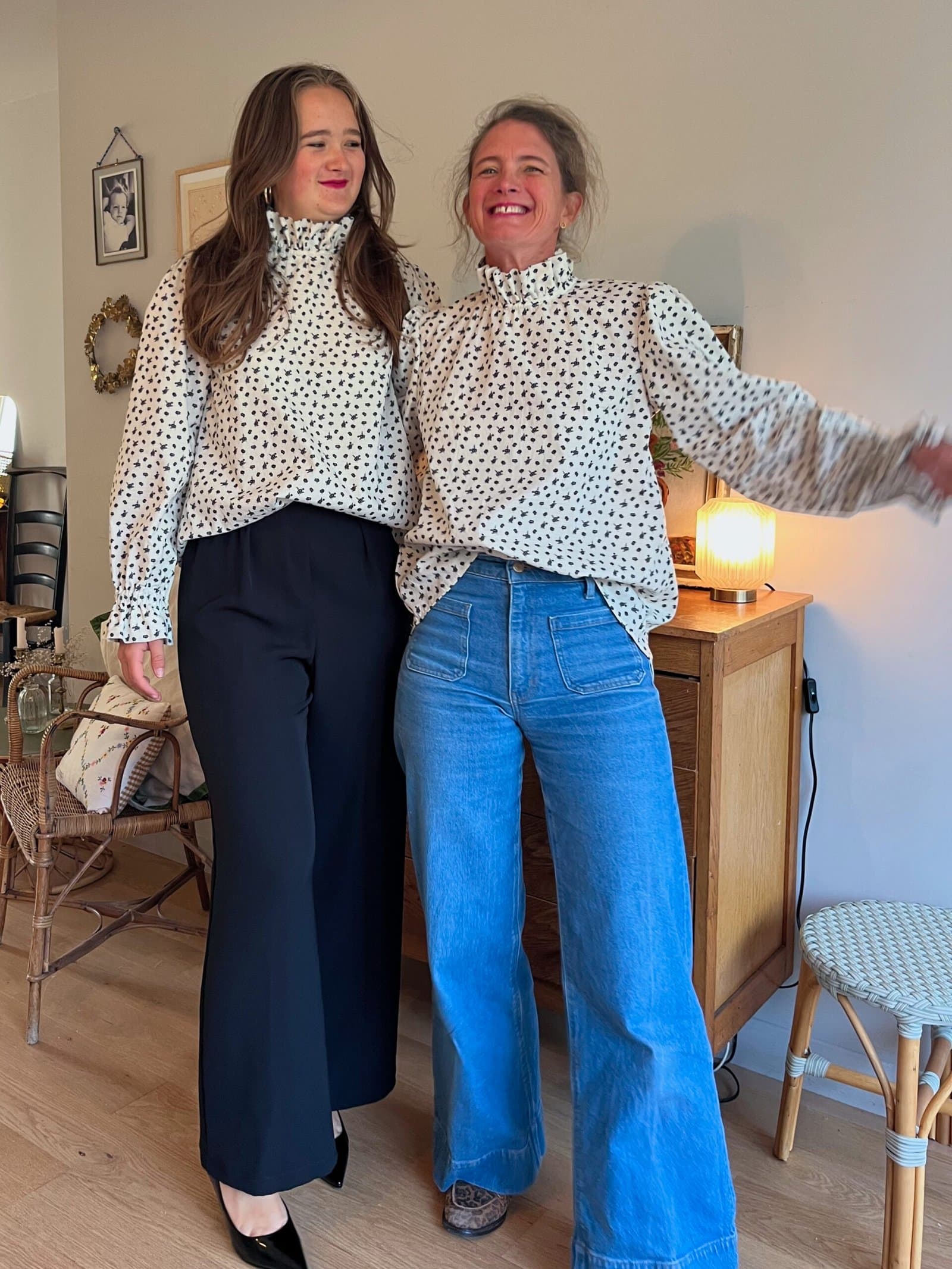 Blouse Odile écru à fleurs noires