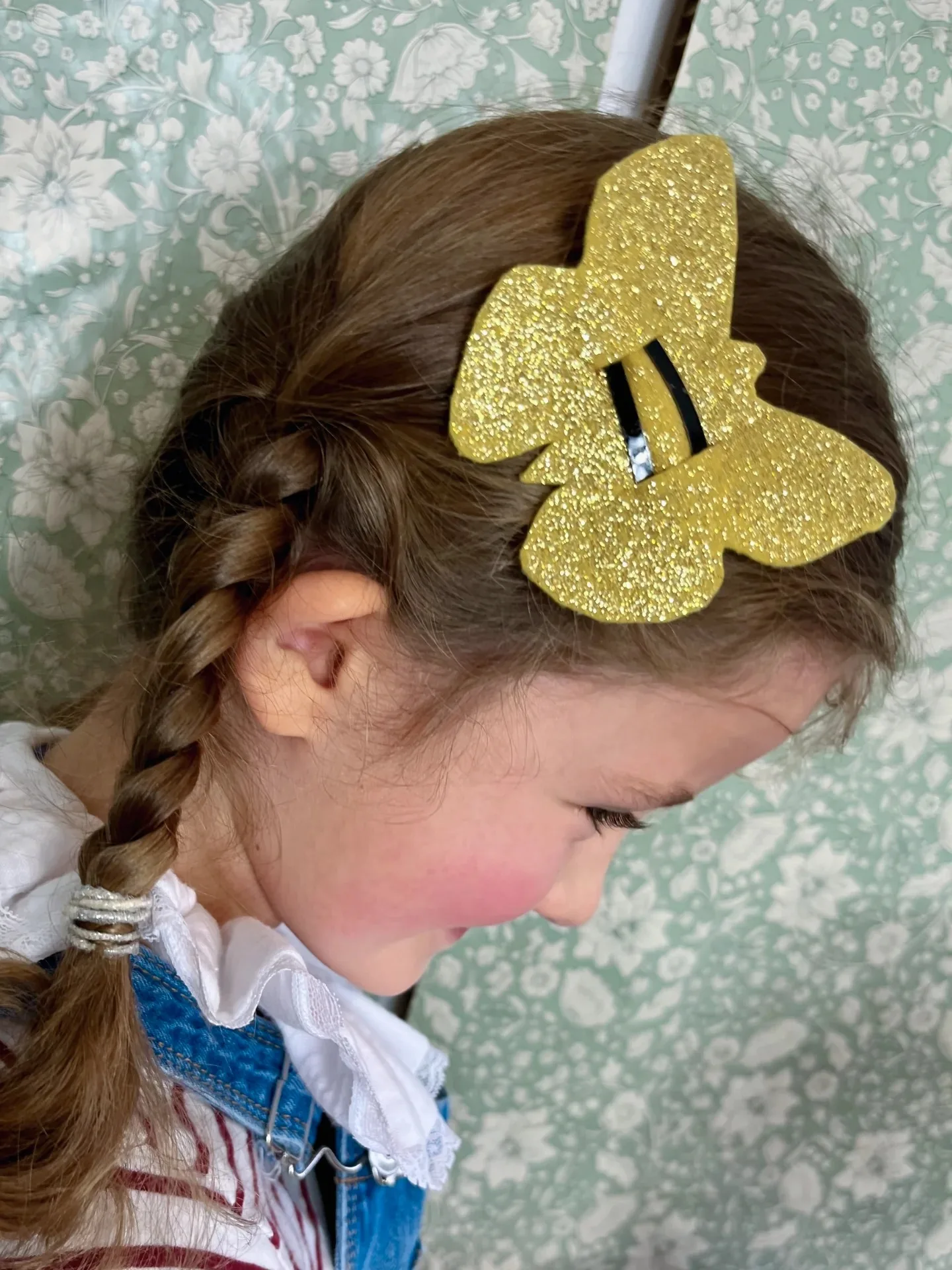 barrette papillon dorée